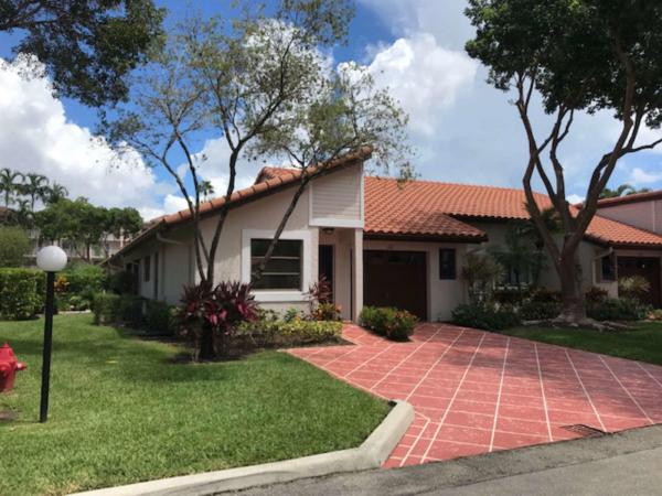 Huntington Pointe, 6187 Kings Gate Cir, Delray Beach, Florida 33484, image 2