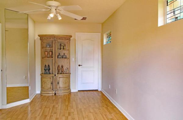 Hidden Oaks, 910 SW Aviation Ave, Port St. Lucie, Florida 34953, image 2