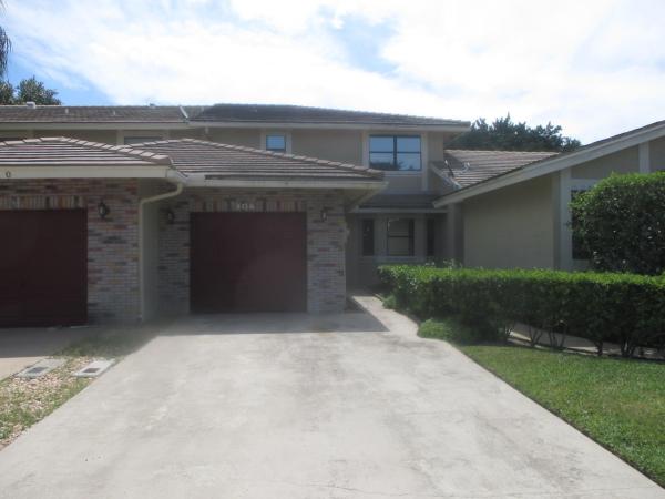 The Townhomes Of Deer Creek, 306 Deer Creek Lakeside Way, Deerfield Beach, Florida 33442, image 2