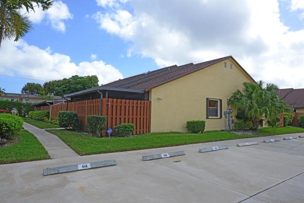 Springdale, 431 Springdale Cir, Palm Springs, Florida 33461, image 2