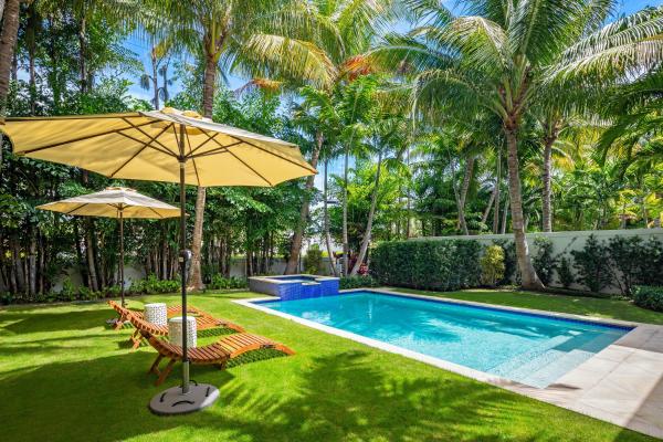 Palazzo Villas Of Palm Beach, 221 Brazilian Ave, Palm Beach, Florida 33480, image 2