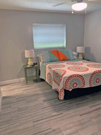 Country Manors, 421 Bluebird Ln, Delray Beach, Florida 33445, image 3