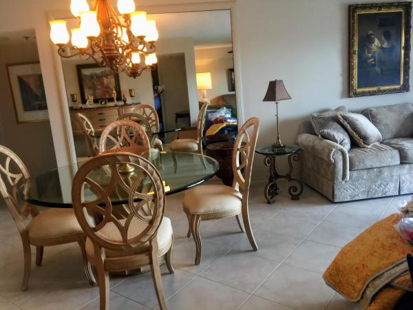 Huntington Towers, 7370 S Oriole Blvd #502, Delray Beach, Florida 33446, image 2