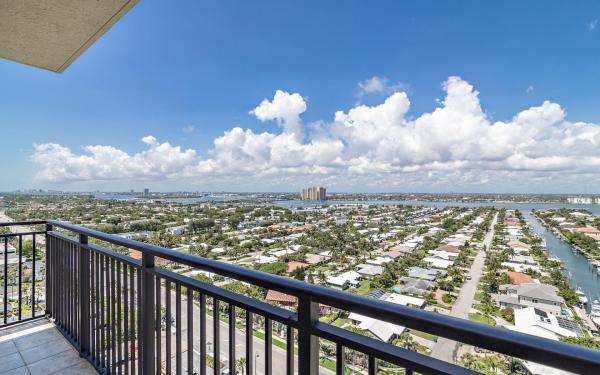 Palm Beach Marriott Singer Island Beach Resort & Spa, 3800 N Ocean Dr #1100, Riviera Beach, Florida 33404, image 1
