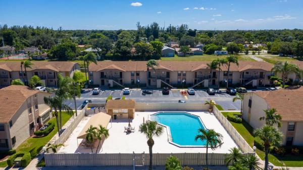 Boca Cove, 9503 Boca Cove Cir #605, Boca Raton, Florida 33428, image 3