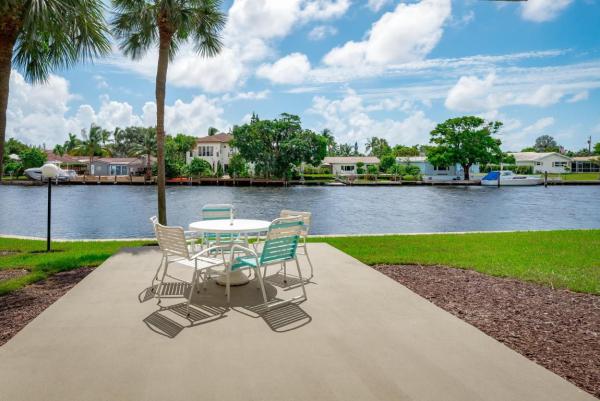 Boca Bayou, 18 Royal Palm Way #2070, Boca Raton, Florida 33432, image 1