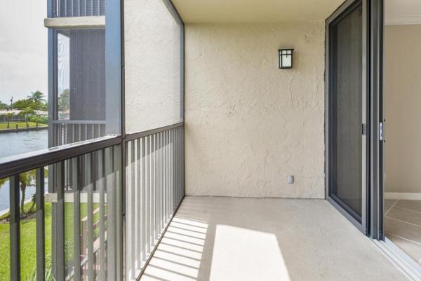 Boca Bayou, 18 Royal Palm Way #2070, Boca Raton, Florida 33432, image 2