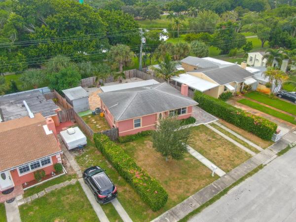 Park Ridge, 5807 Churchill Cir W, West Palm Beach, Florida 33405, image 2