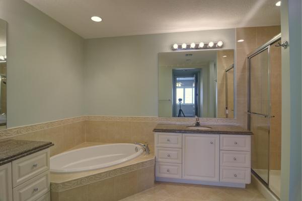 Harbour Isle West, 15 Harbour Isle Dr #102, Fort Pierce, Florida 34949, image 1