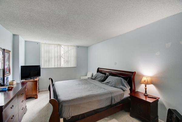Le Chateau Royal, 3540 S Ocean Blvd #215, South Palm Beach, Florida 33480, image 1