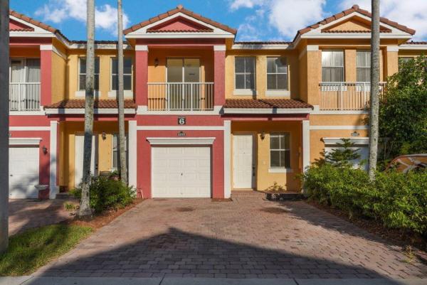 Shoma Villas At Royal Palm Beach, 2218 Shoma Dr, Royal Palm Beach, Florida 33414, image 2
