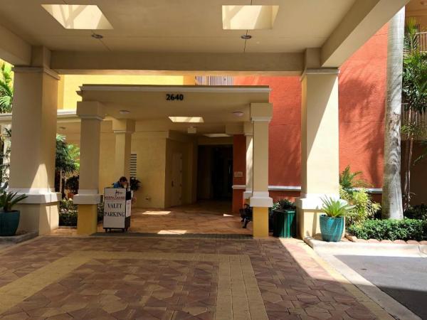 Marina Grande Club & Residences, 2640 Lake Shore Dr #915, Riviera Beach, Florida 33404, image 2