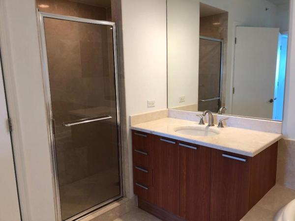Marina Grande Club & Residences, 2640 Lake Shore Dr #915, Riviera Beach, Florida 33404, image 3