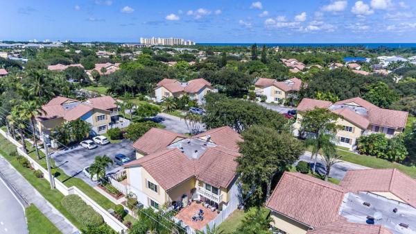 Sea Brook Place, 106 Seabreeze Cir, Jupiter, Florida 33477, image 2