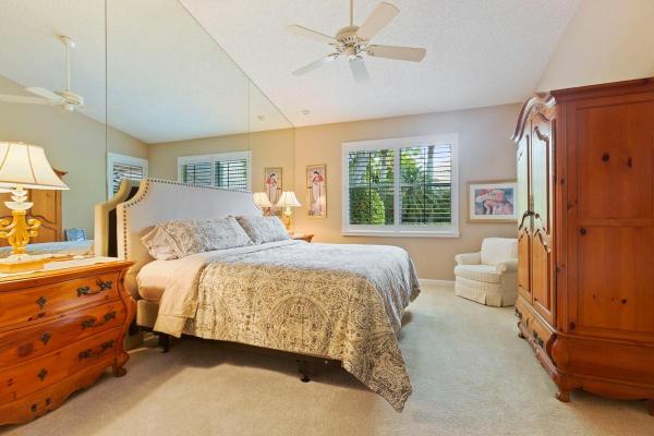 Cambridge At Wycliffe, 4505 Carlton Golf Dr, Lake Worth, Florida 33449, image 2