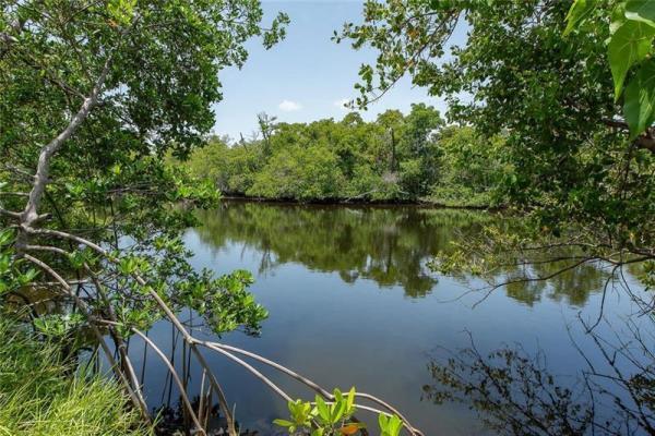 Edgewater Estates, 2007 NE 15th Ave, Wilton Manors, Florida 33305, image 1