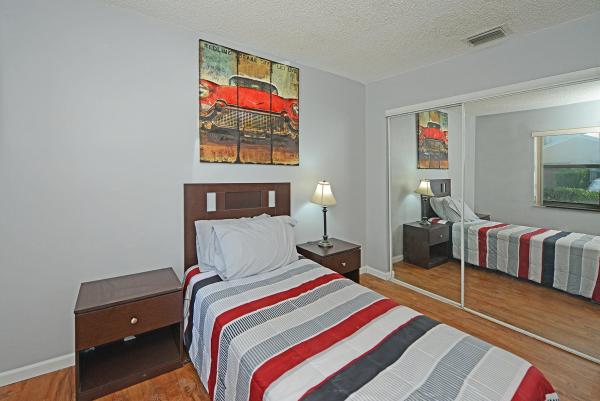 Pine Glen At Abbey Park, 5173 Pine Abbey Dr S, West Palm Beach, Florida 33415, image 1