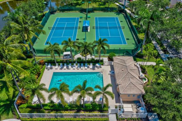 Catalina Lakes, 343 Salinas Dr, Palm Beach Gardens, Florida 33410, image 2