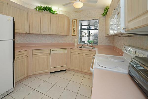Illustre Village, 5154 Floria Dr #C, Boynton Beach, Florida 33437, image 3