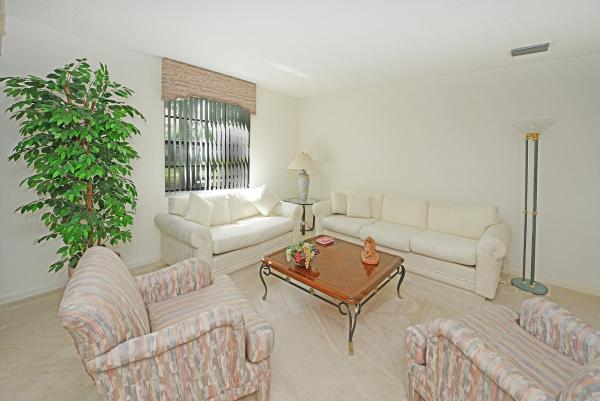 Illustre Village, 5154 Floria Dr #C, Boynton Beach, Florida 33437, image 2