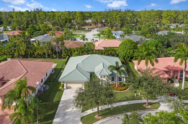 The Estates Of Royal Palm Beach, 132 Pepper Tree Cres, Royal Palm Beach, Florida 33411, image 2