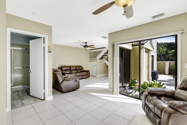 Prestwick Chase, 357 Prestwick Cir #3, Palm Beach Gardens, Florida 33418, image 3