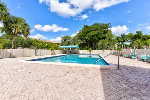 Applewood Village 1, 2659 Carambola Cir N #205, Coconut Creek, Florida 33066, image 1