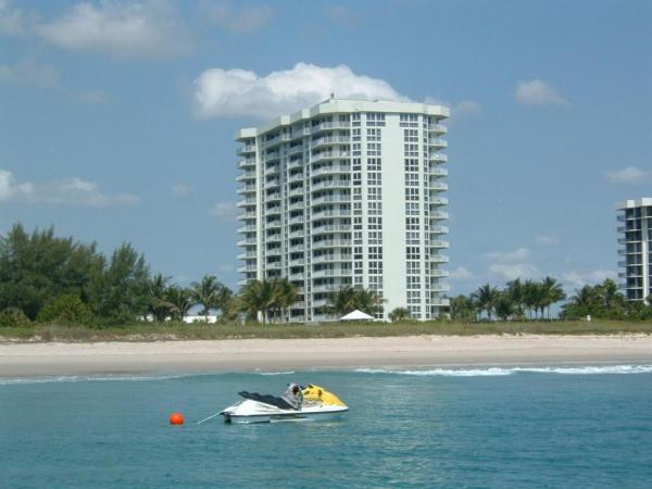 Aquanique Ocean Club, 2700 N Highway A1a #Gn, Fort Pierce, Florida 34949, image 1