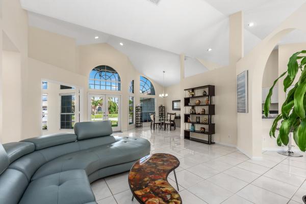 Saratoga Pines, 107 Emerald Ct, Royal Palm Beach, Florida 33411, image 2