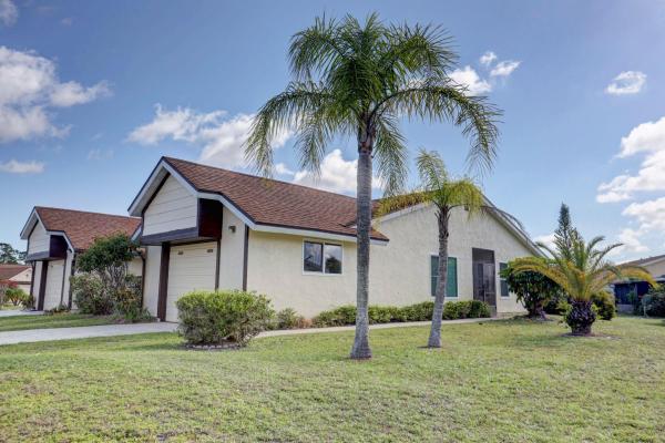Rivergreen Villas, 1422 SE Larkwood Cir, Port St. Lucie, Florida 34952, image 1