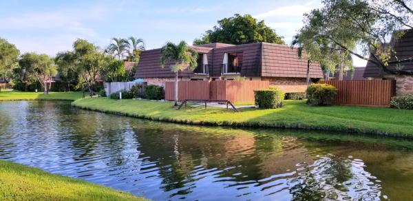 Lago Lucerne, 3971 August Dr, Lake Worth, Florida 33461, image 2
