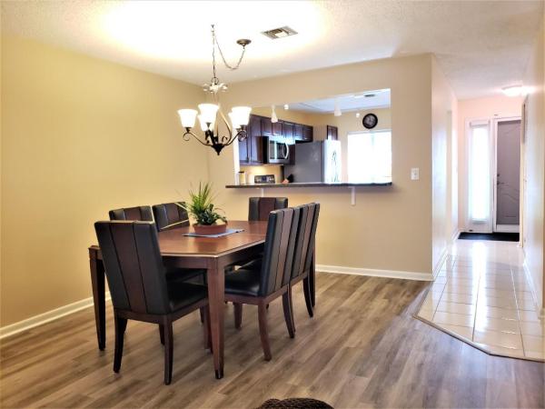 High Point Of Fort Pierce, 1202 S Lakes End Dr #B, Fort Pierce, Florida 34982, image 2