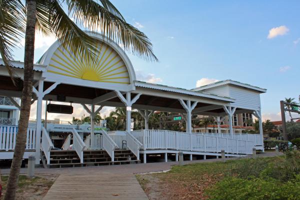 La Hacienda Delray, 722 N Lake Ave N, Delray Beach, Florida 33483, image 1