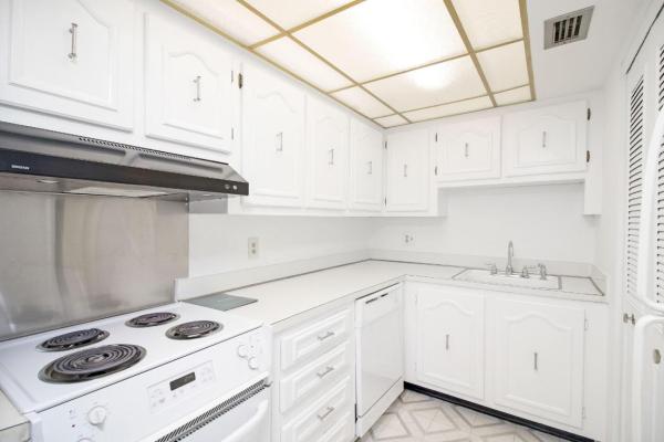 Gardenway, 12104 Alternate A1a #G7, Palm Beach Gardens, Florida 33410, image 2