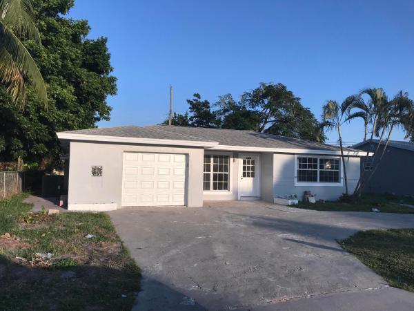 Rolling Green Ridge, 2450 NW 1st St, Boynton Beach, Florida 33435, image 2