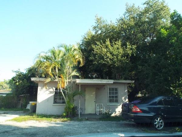 Cobb's Park Terrace, 1406 Delaware Ave #1-5, Fort Pierce, Florida 34950, image 2