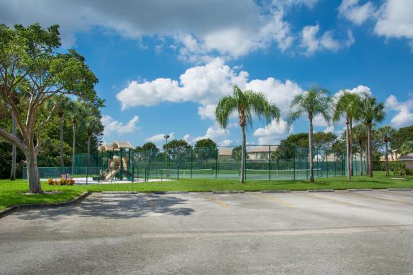 Lakeview Estates, 6413 Hudson Bay Ln, Lake Worth, Florida 33467, image 1