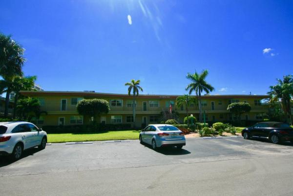 Osceola Arms, 930 Osceola Dr, Boca Raton, Florida 33432, image 1