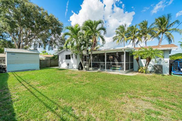 Floral Park Lantana, 2564 Floral Rd, Lake Worth, Florida 33462, image 1
