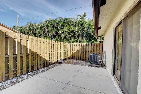 Oakwood Lakes, 3763 Coco Loba Ln, Boynton Beach, Florida 33436, image 2