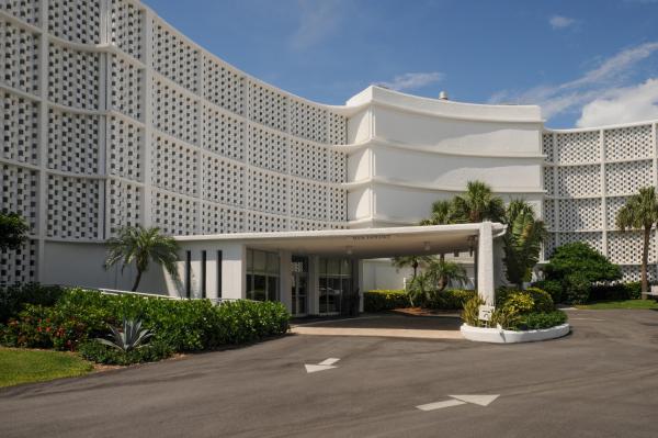 Regency Of Palm Beach, 2760 S Ocean Blvd #107, Palm Beach, Florida 33480, image 2