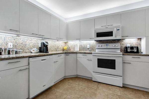 Excellente Village, 5099 Splendido Ct #B, Boynton Beach, Florida 33437, image 2