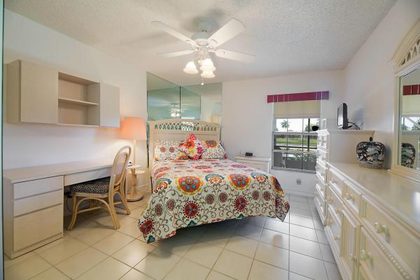 Town Villas At Moon Lake, 18999 Stewart Cir #4, Boca Raton, Florida 33496, image 3