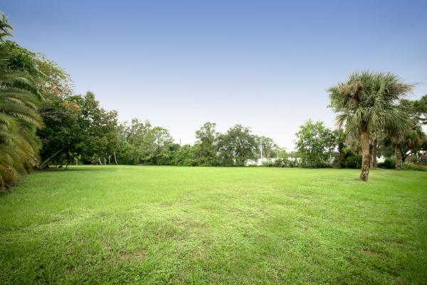 Square Lake, 8902 N Bates Rd, Palm Beach Gardens, Florida 33418, image 2