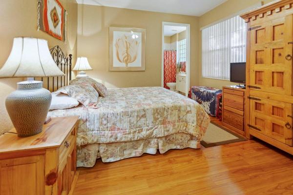 Laurel Estates At Wycliffe, 4139 Laurel Estates Way, Lake Worth, Florida 33449, image 2