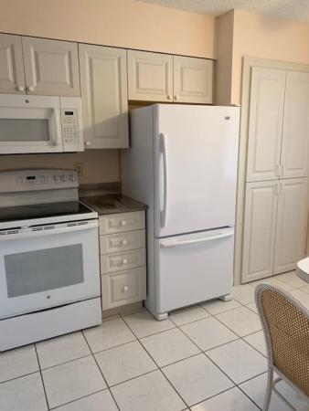 Huntington Lakes 5, 7290 Ashford Pl #405, Delray Beach, Florida 33446, image 3