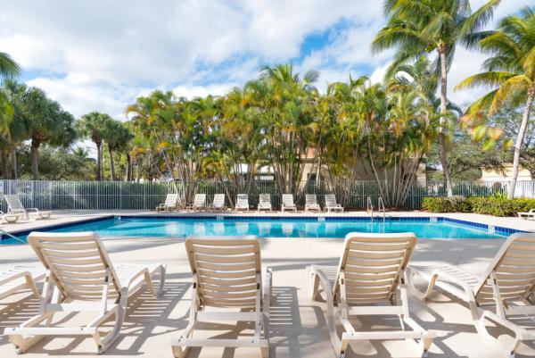Seminole Lakes, 261 River Bluff Ln, Royal Palm Beach, Florida 33411, image 1