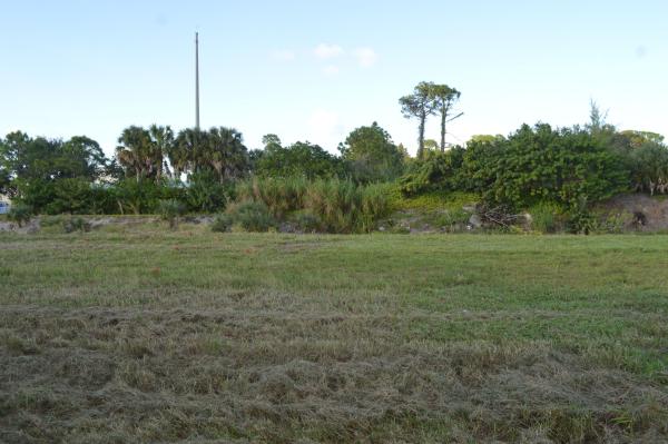 Lantana Homes, 5976 Triphammer Rd, Lake Worth, Florida 33463, image 1