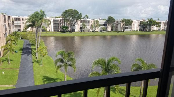 Huntington Lakes 5, 7351 Kinghurst Dr #401, Delray Beach, Florida 33446, image 3