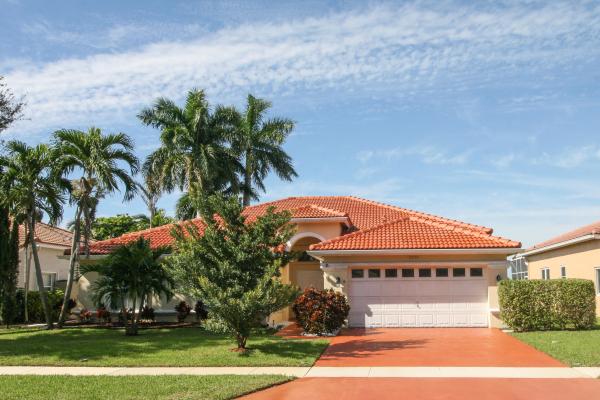 La Gorce Village, 5864 La Gorce Cir, Lake Worth, Florida 33463, image 1
